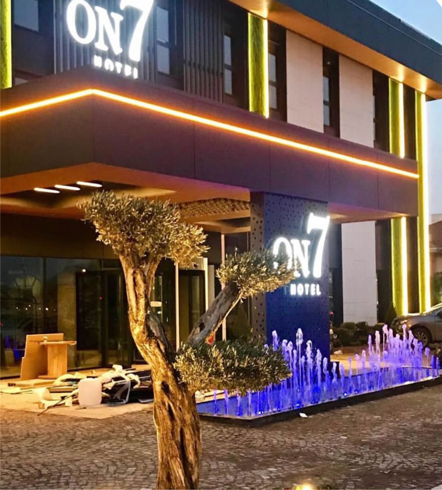 Hotel On7